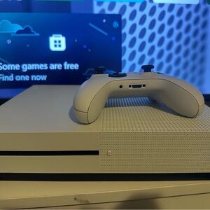 White Console with Controller